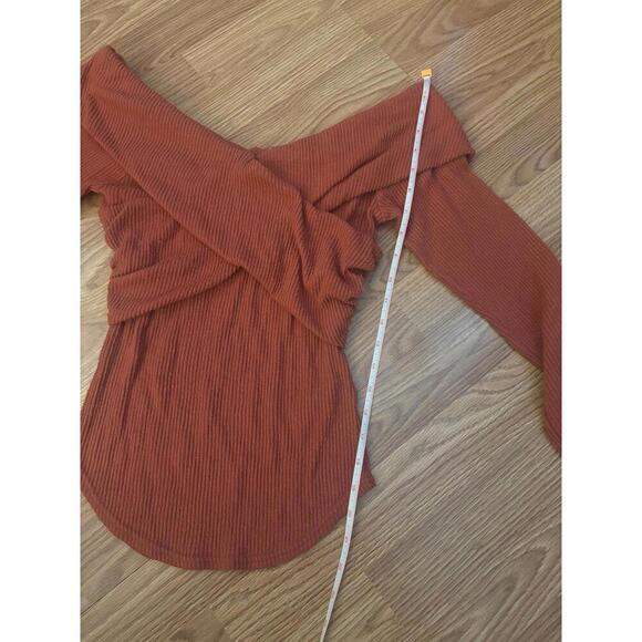 Free People Off The Shoulder Sweater Size Small - Picture 3 of 12